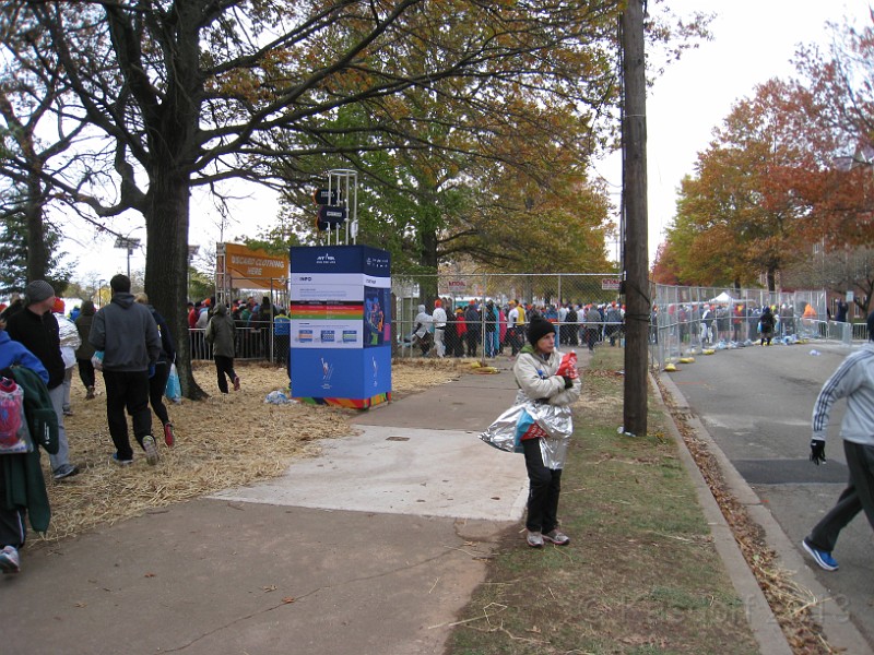 2014 NYRR Marathon 0140.jpg - The 2014 New York Marathon on November 2nd. A cold and blustery day.